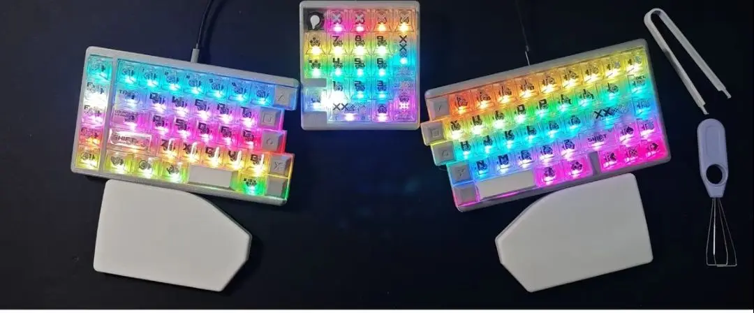 

Customized Split Keyboard Kit Wired RGB Hot-swap Support VIAL 3D Printing Ergonomics Keyboard Gaming Mechanical Keyboards Kit