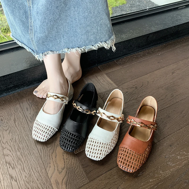 

Новые женские сандалии с квадратным носком и неглубоким вырезом, летние дышащие тканые туфли с металлической цепочкой и одним ремешком, женские туфли на одинарном каблуке