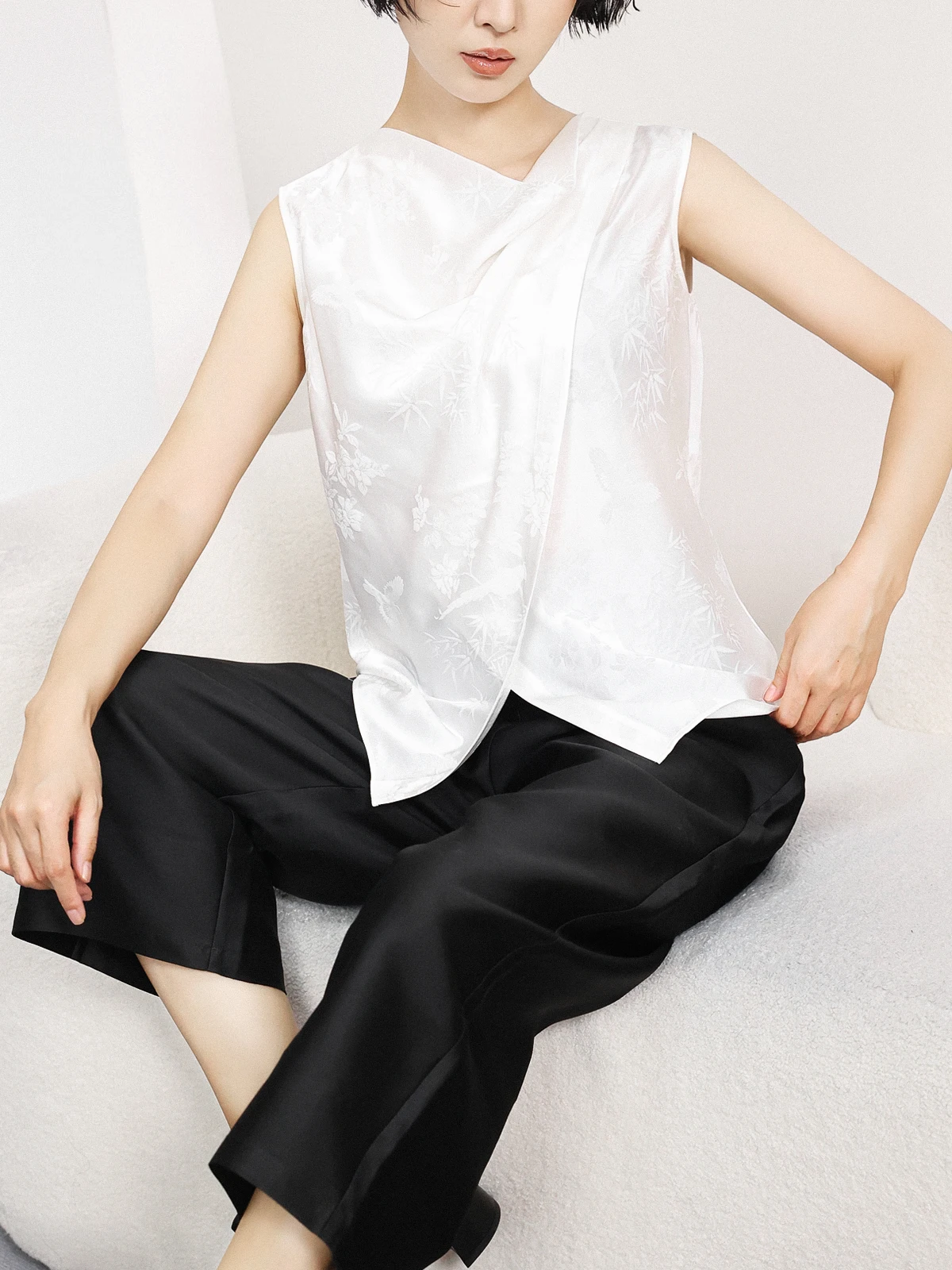 

Шелковый атласный топ с вышивкой, свободный крой с перекрестным воротником, атласный топ Ele, женский модный летний топ в китайском стиле