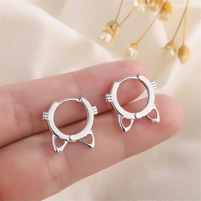 New Fashion Silver Color Hollow Cat Ear Girls Buckle Cute Cat Model Suitable Girl Earrings for Women Exquisite Jewelry