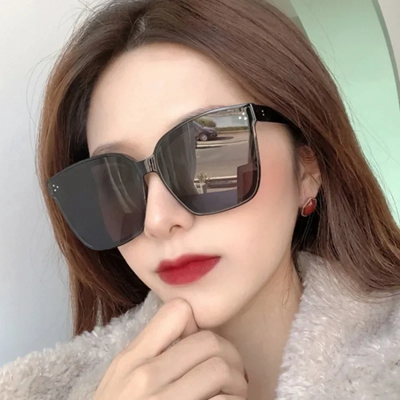 Classic Women Sunglasses Female Vintage Luxury Plastic Brand Designer Glasses Fashion Eyewear