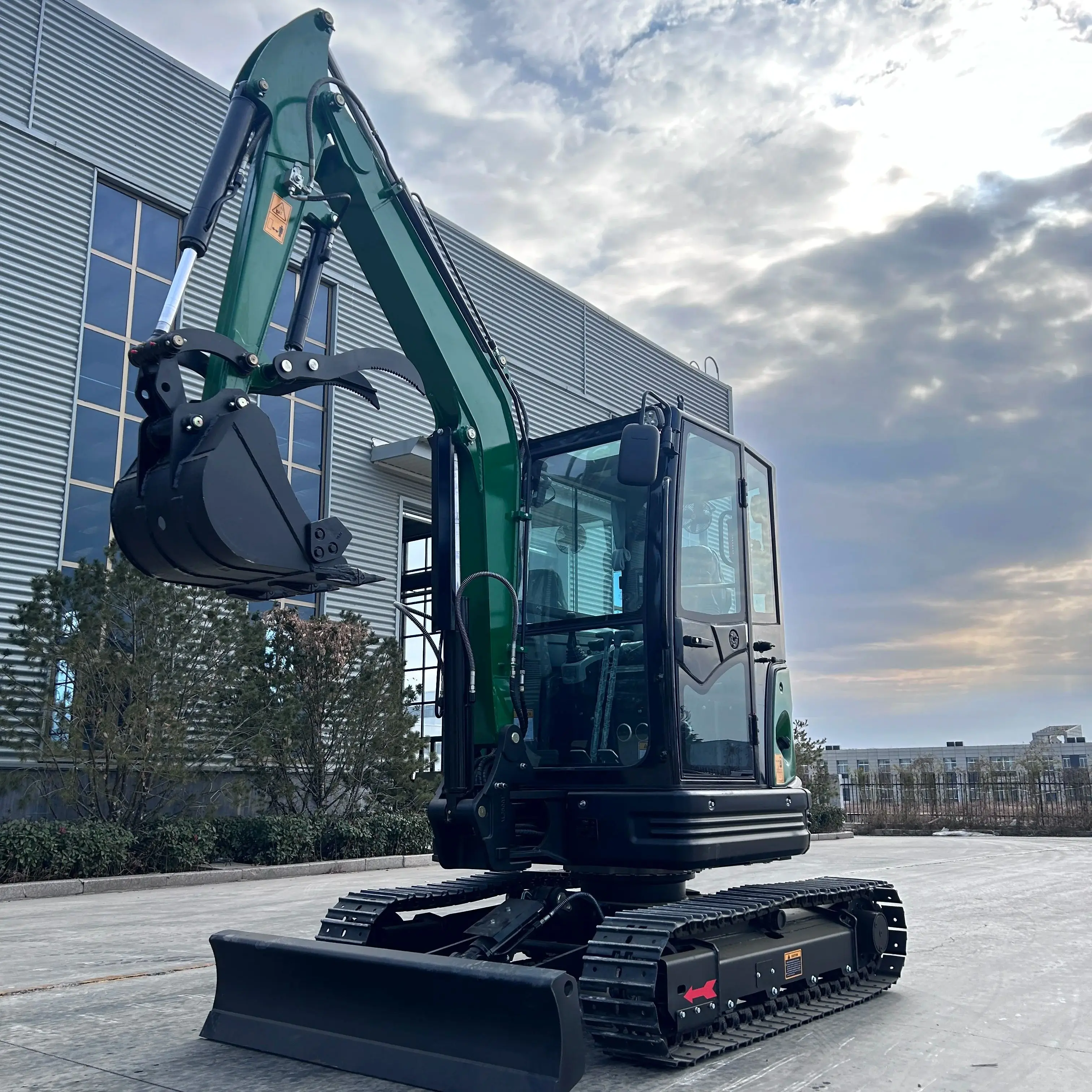 Neue Funktion: 3,5-Tonnen-Minibagger, Minibaggermotor, Minibagger mit Ersatzteilen