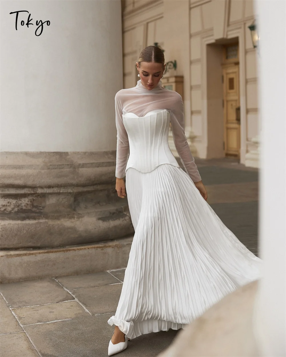 

Tokyo Customized Elegant Pleated Wedding Dresses High Necklink Long Sleeves Bridal Gowns White Satin Court Train Wedding Gowns