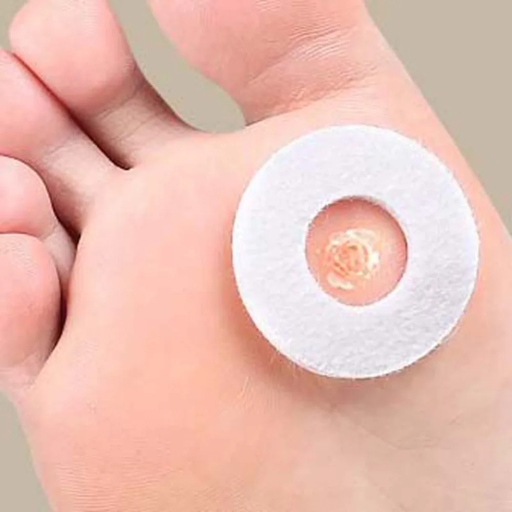 발 쿠션은 굳은살을 지지합니다. 쿠션 패드 펠트 발가락 패드는 굳은살을 방지합니다. 물집을 방지합니다. 치킨 아이 패치는 마모를 방지합니다.