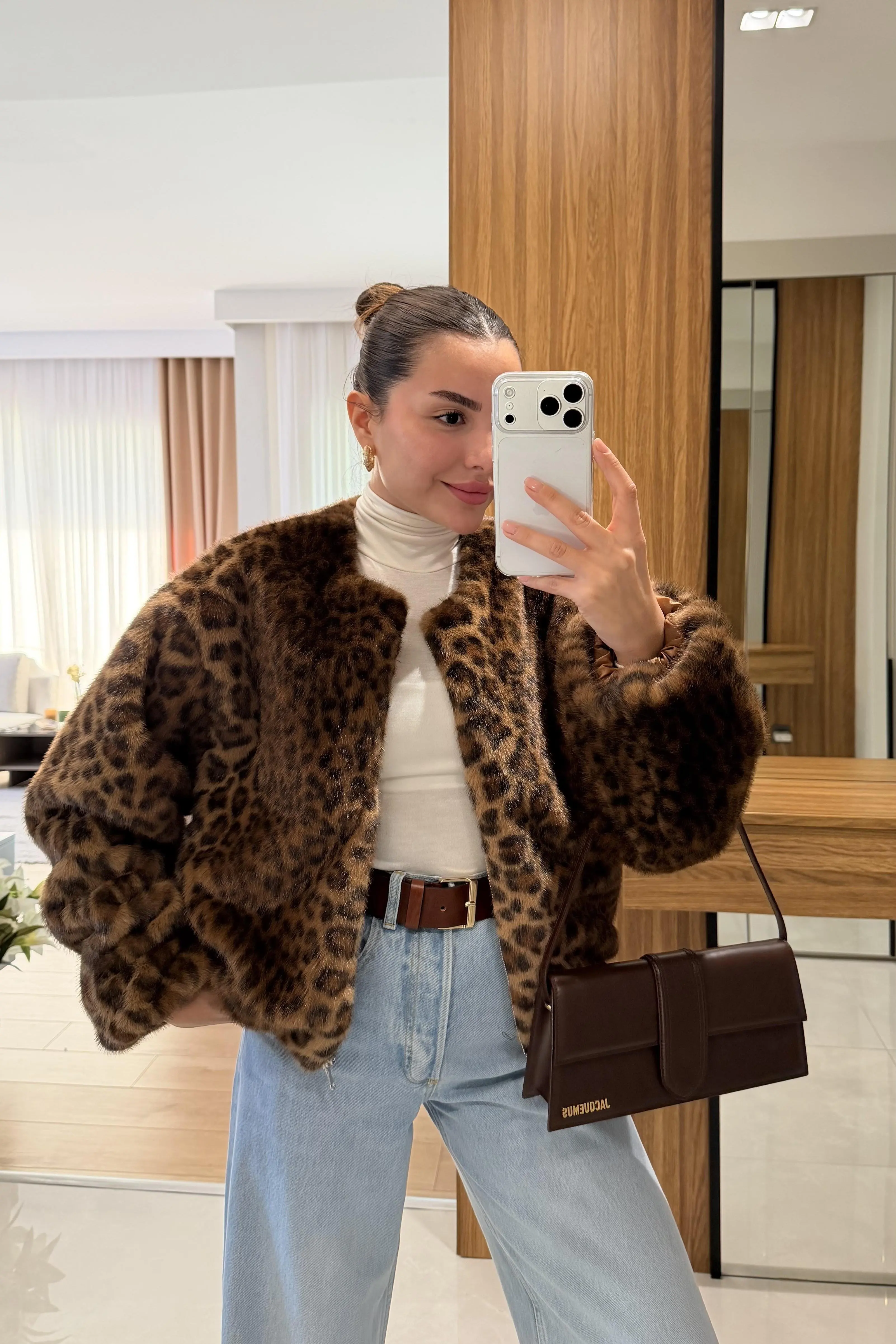 Women Crew Neck Leopard Print Faux Fur Short Jacket Fluffy Loose Long Sleeve Winter Warm Luxury Animal Pattern Casual Outer Coat