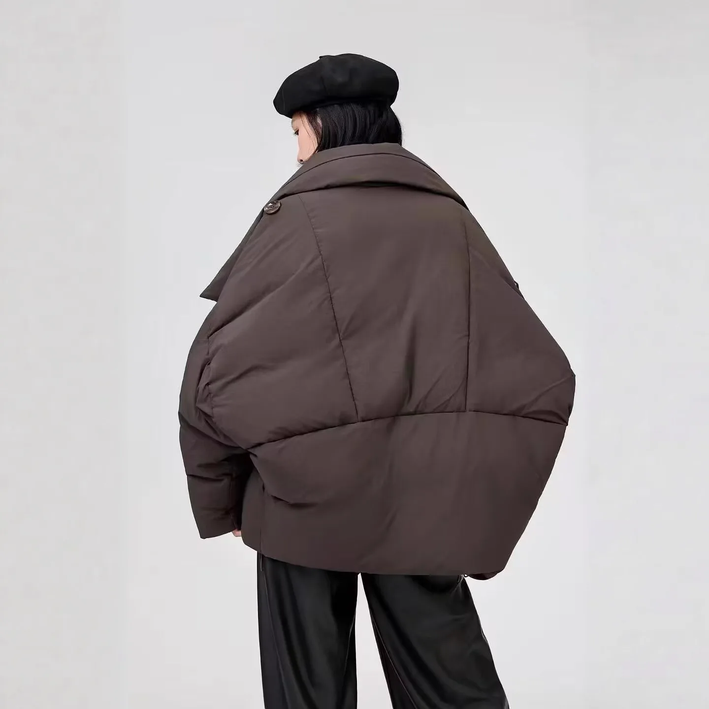 Piumino retrò taglie forti Piumino corto invernale Nuovo piumino d'anatra bianco 90 Giacca trapuntata calda allentata per donna