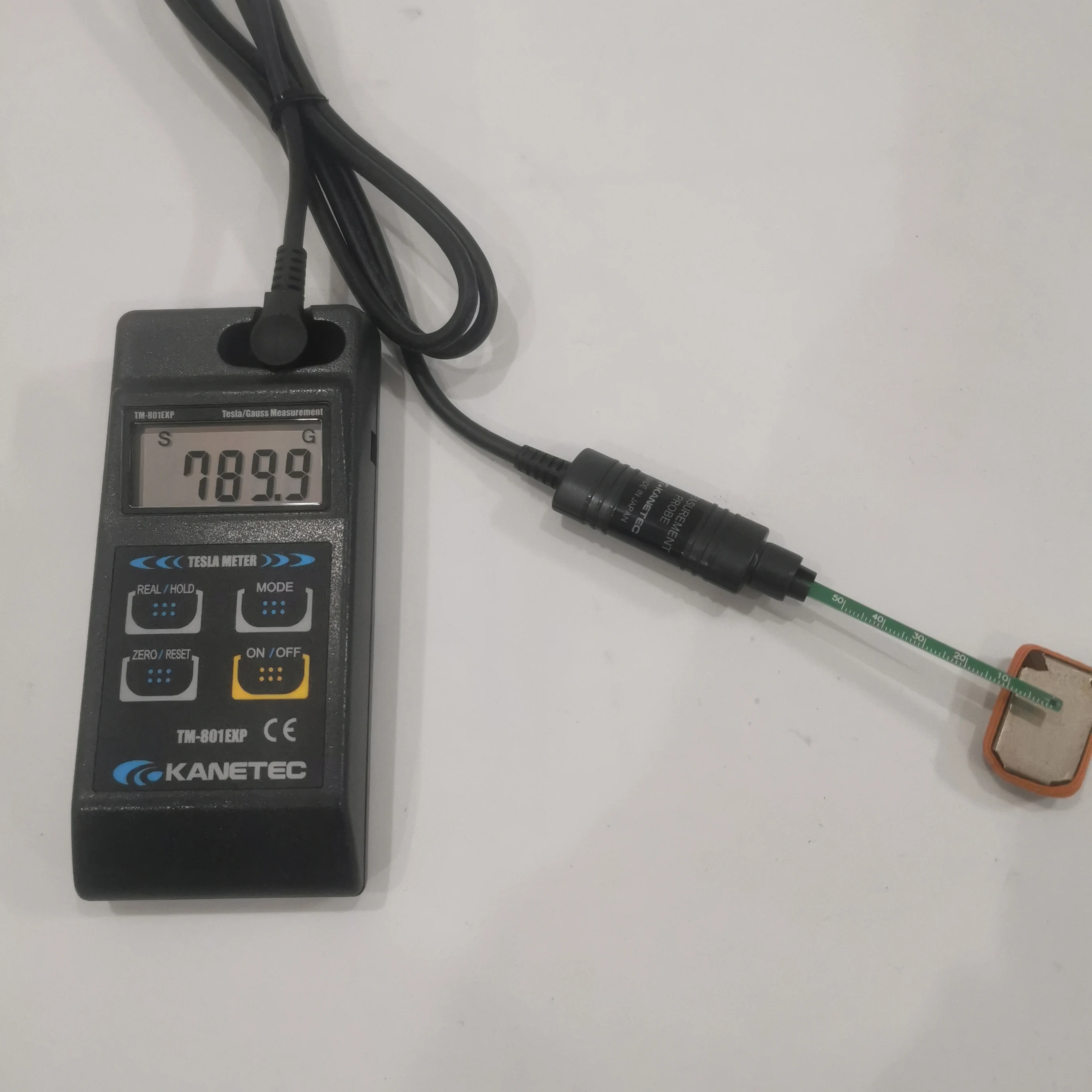 TM-801EXP Watch Magnetism Tester TESLA METER / GAUSS METER  Electromagnetic Det with USB interface can be connected to pc