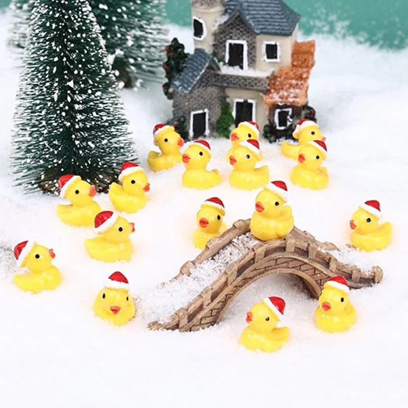 5PCS/Bag Mini Cute Santa Hat Duck Miniature Garden Micro Landscape Ornament Christmas Party Decoration DIY Craft Accessory Gifts