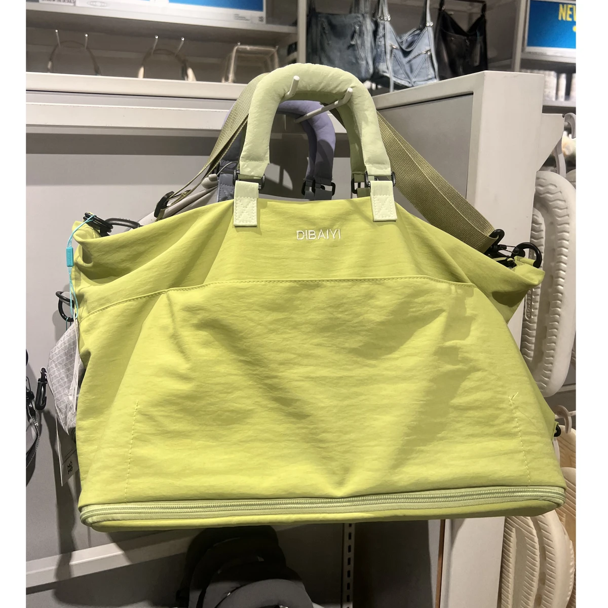 large-capacity-expandable-travel-bag-handheld-sports-fitness-bag-lightweight-crossbody-for-business-trip-check-in-bag
