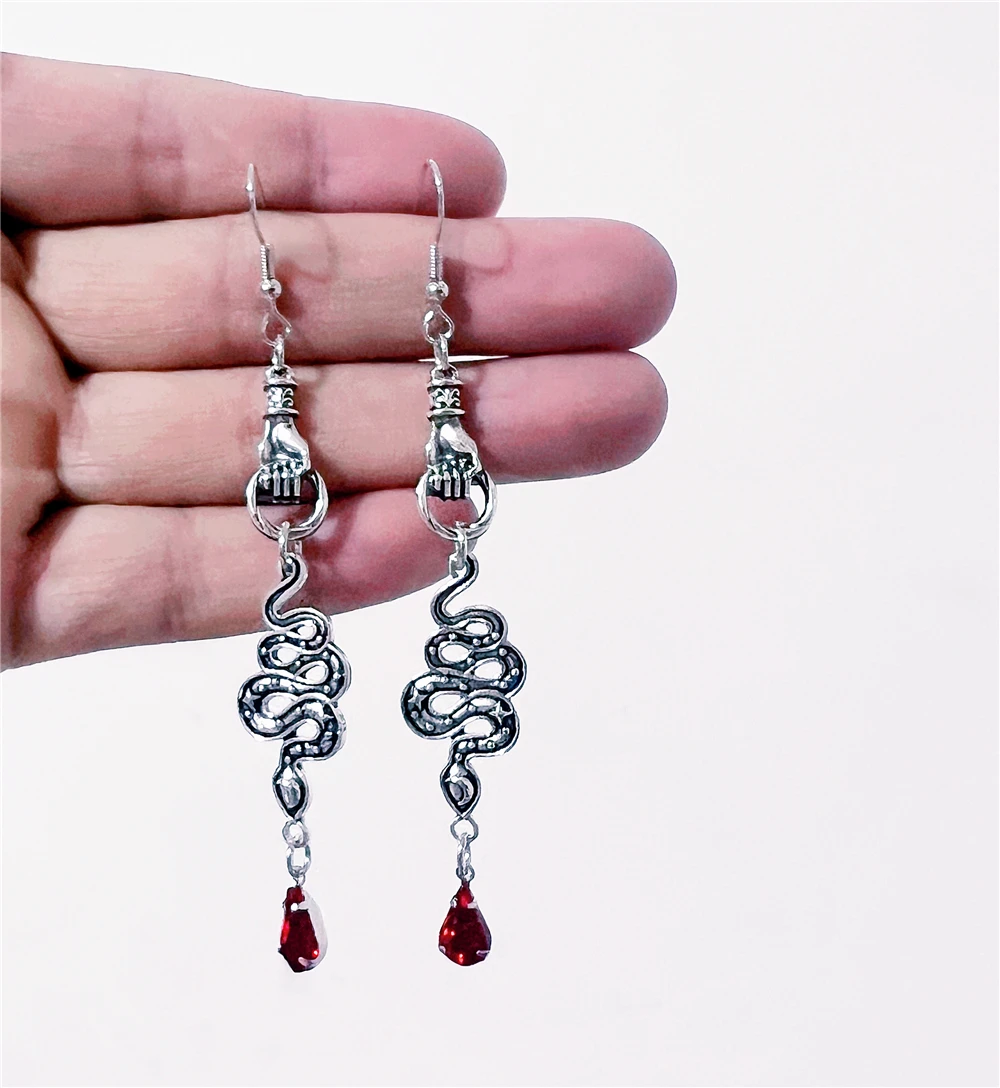 Gothic Snake Hand Earrings, Snake-shaped Pendant Crystal Earrings, Witch Pagan, Bohemian Style, Creative Gift for Ladies