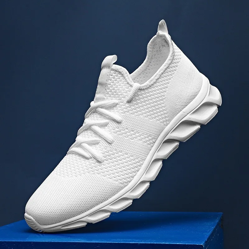 

Men's casual sports shoes breathable summer light Soft sole comfort outdoor running shoes fashion student mesh plus size sneaker