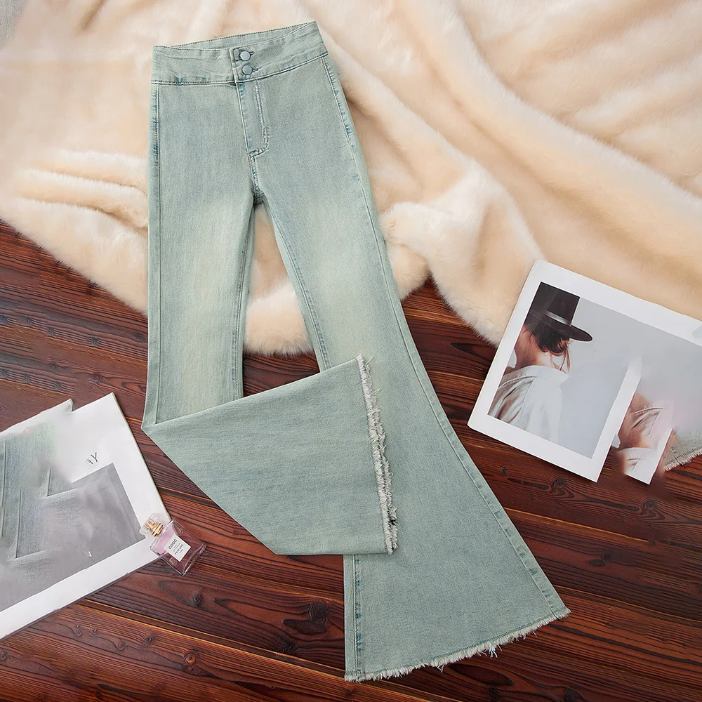 トレンディな薄い女性フレアジーンズ春秋ハイウエストダブルボタンスリムデニムパンツストリート女性レトロライトブルージーンズ