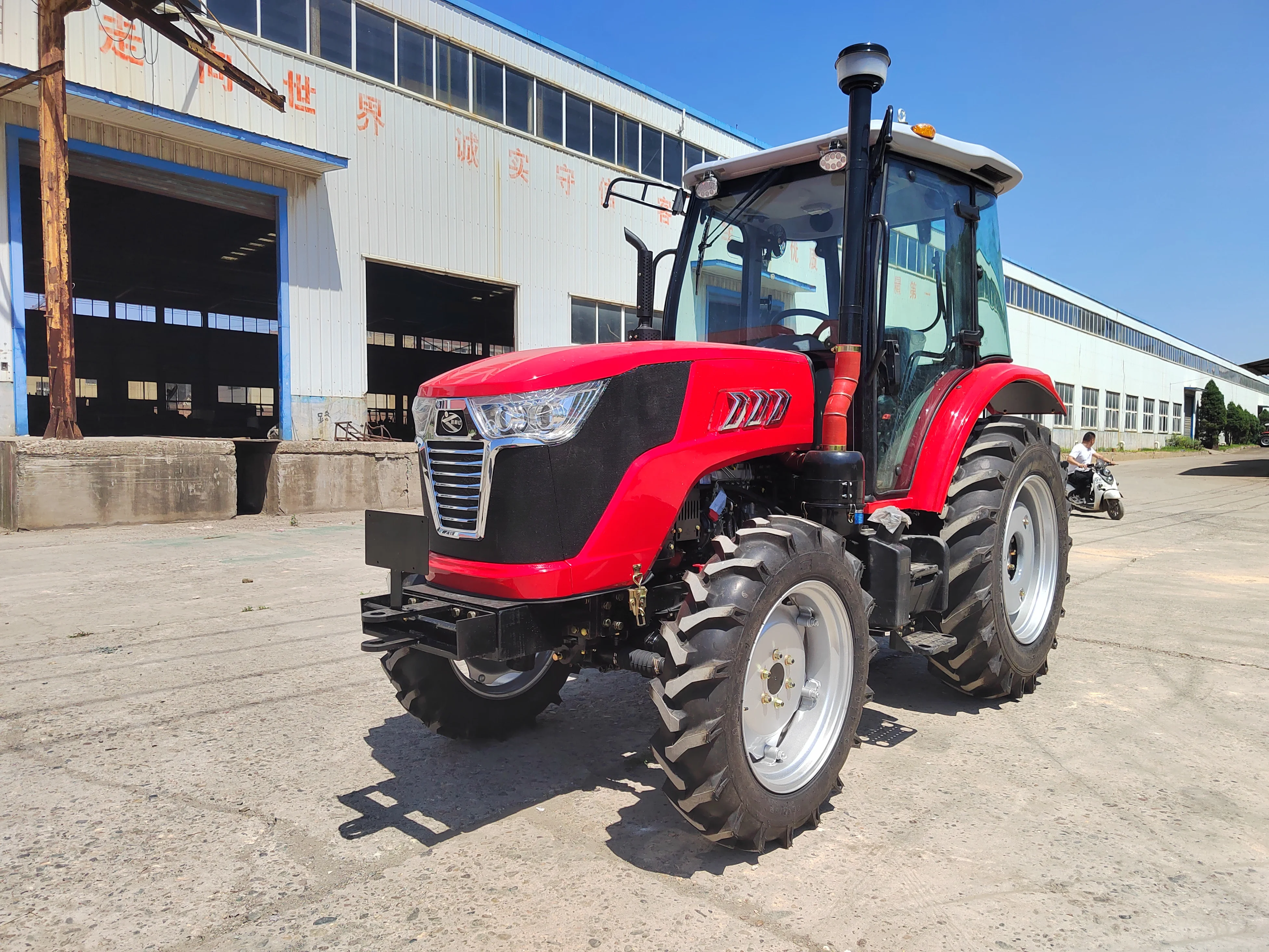1204 Landbouwtractor Gebruik Scope Fabrikant Spot Supply 1204 Landbouwtractor Directe verkooptractor
