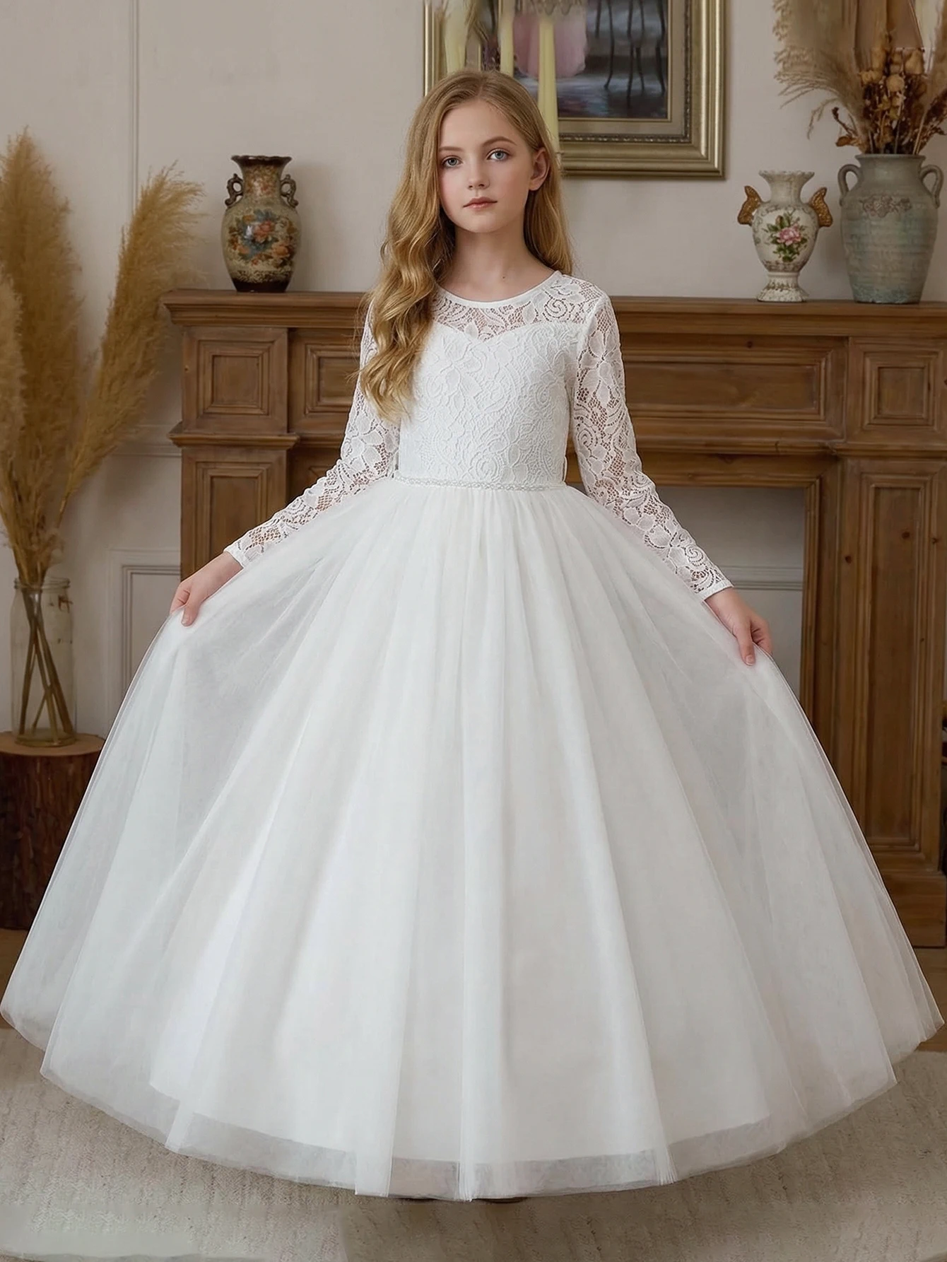 Romantic White Long-Sleeved Party Dress for Teen Girls Featuring Lace Patchwork,Pearl Embellishments,V-Neck Backless Design