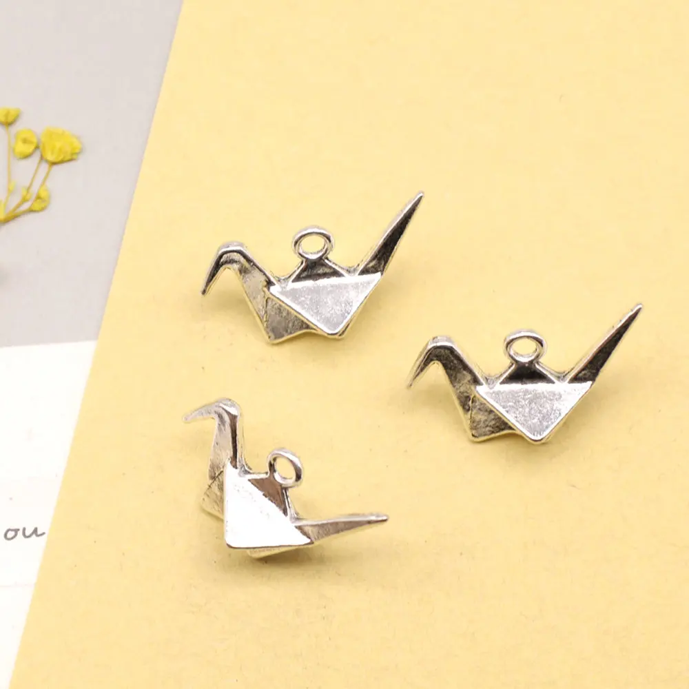 Man Jewelri Craft Charms Origami Crane Antique Silver Color Pendant For Necklace 18x26mm 5pcs