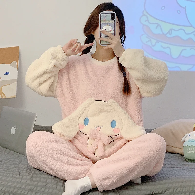 Cartoon Sanrio Hello Kitty pajamas winter new round neck thermal long-sleeved trousers two-piece loungewear women's pajamas