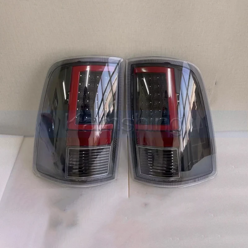 1pair Rear Bumper Taillight For Dodge Ram 2009-2018 Tail Light Taillamp Rear Brake Lamp Turn Signal Light WD-0338A-CWB