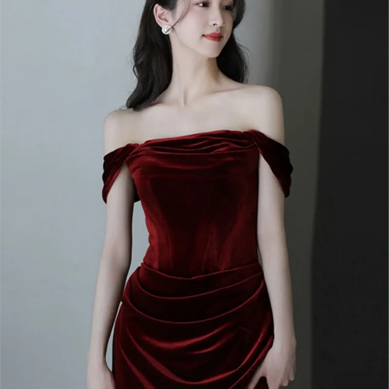 Toasting shoulder wine red new style velvet niche fishtail dress