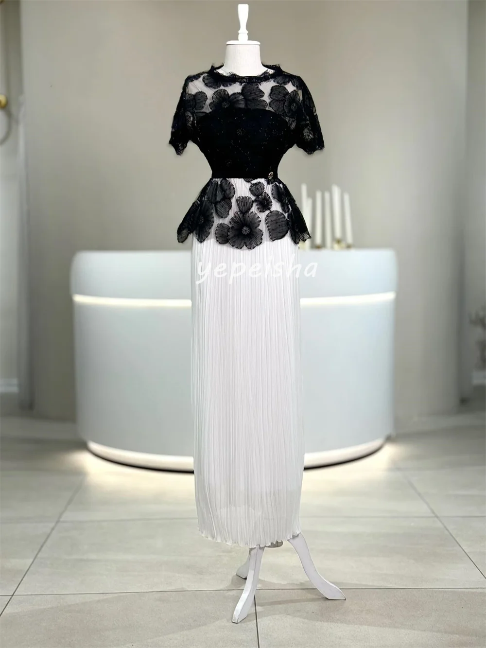 تخصيص معقدة رائعة الأورجانزا اليدوية زهرة رايات الديكور مستقيم مغرفة الرقبة فساتين طويلة فساتين المناسبات حسب الطلب