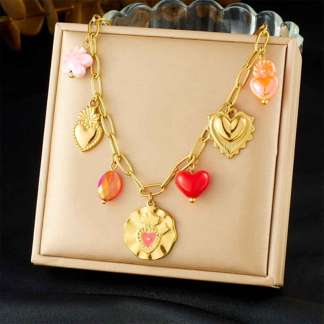 الفولاذ المقاوم للصدأ الذهبي البيضاوي غير النظامية القلب الملونة زهرة قلادة قلادة المرأة الجديدة مقاوم للماء سلسلة عنق مجوهرات