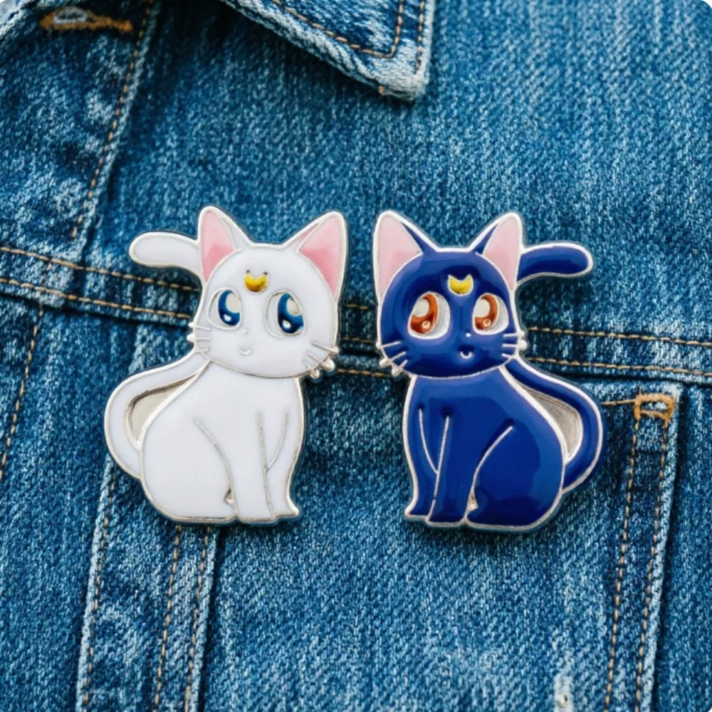 

2Pcs/set Anime Moon Cat Brooches for Women Brooch Lapel Pins Enamel Pin Backpacks Cute Jewelry Accessories Gift