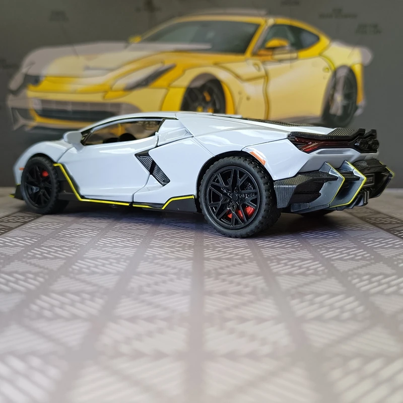 

1:32 моделирование Lamborghini Revuelto Malissa модифицированная гоночная модель из сплава с дверцами, которые открываются, звуковой и световой обратной связью в подарок