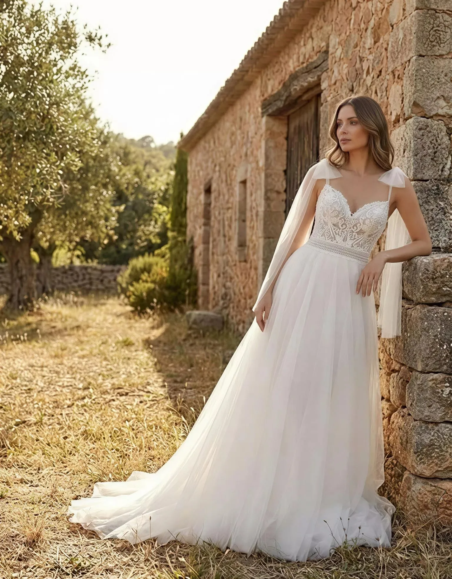 Custom BOHO Wedding Dress V-Neck Open Back with Spaghetti Straps Lace Tulle Pleat Appliques Bridal Gown Vestido de Noiva