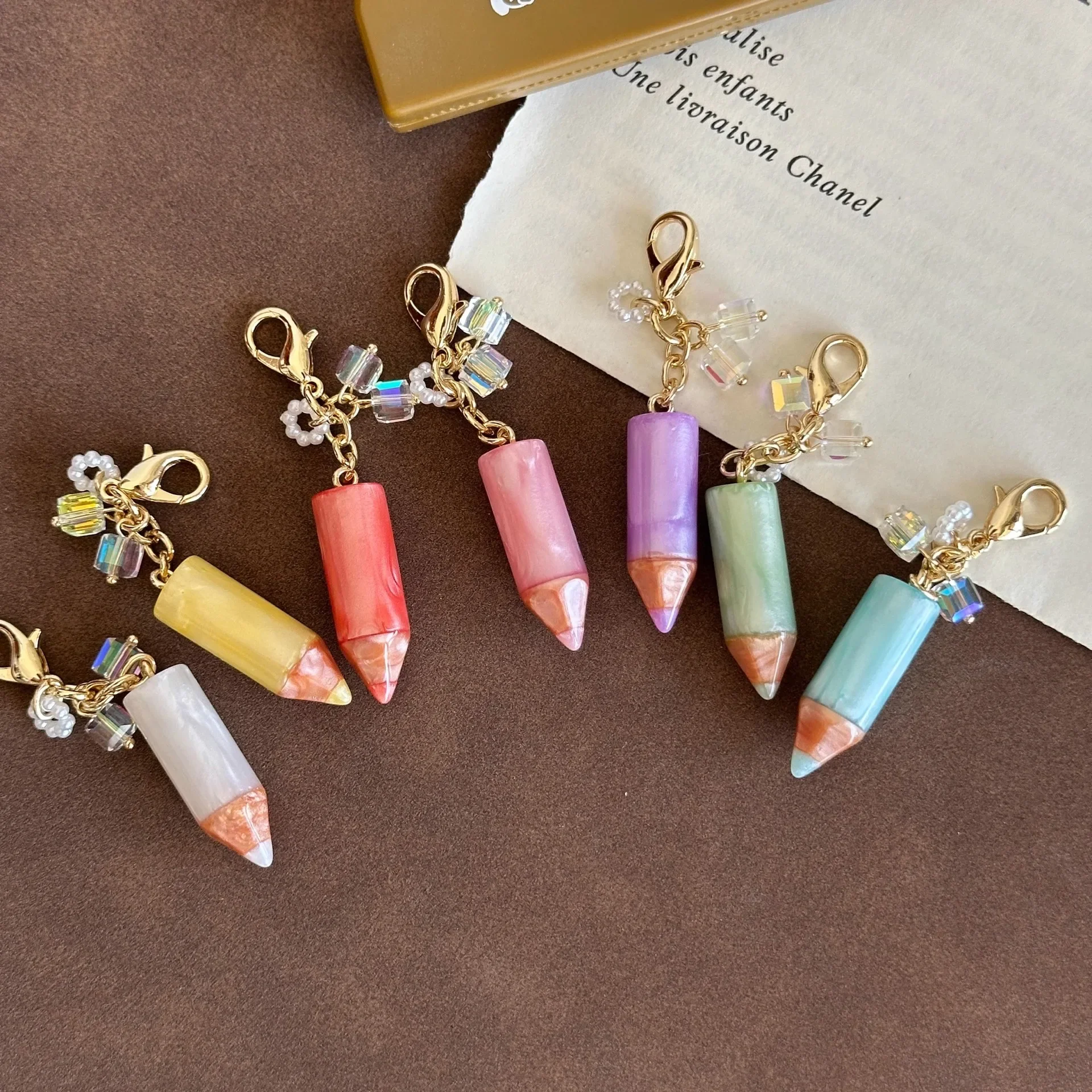 7 Pcs Dopamine-Colored Quicksand Pencil Pendants, Stationery Box Pencil Case Accessory, Multi-Functional Key Anti-tangle Charm