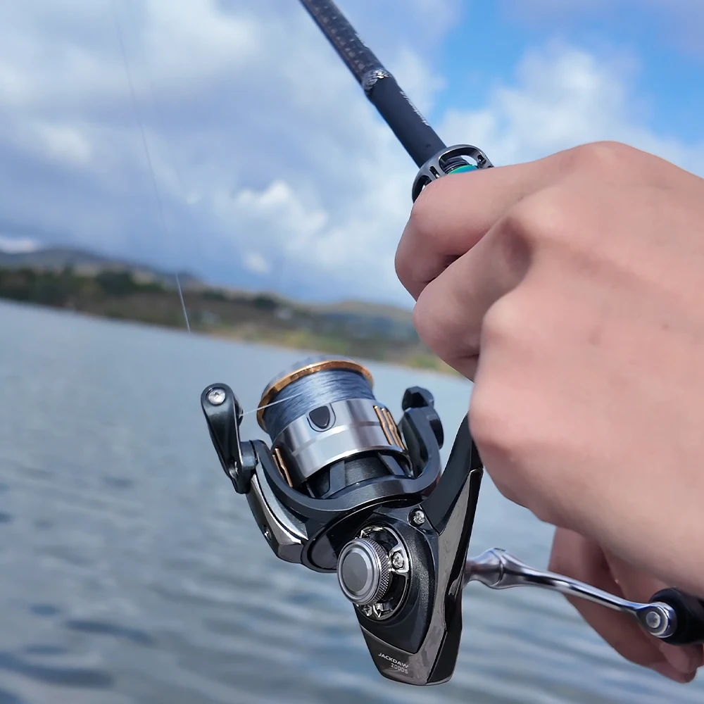 FISHINGFANS JACKDAW 8+1BB Kohlefaser-Rahmen Leichtgewichtige Meerwasserbeständige Versiegelte 5,2:1 Übersetzungsverhältnis Spinnfischrolle