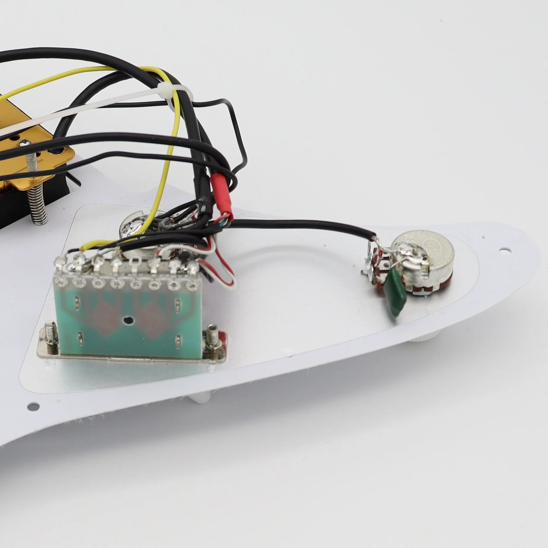 Guitar 3-Ply White HSH Loaded Pickguard Assembly Volume Tone Guitar Prewired Pickguard Pickups & Hardware Guitar Parts