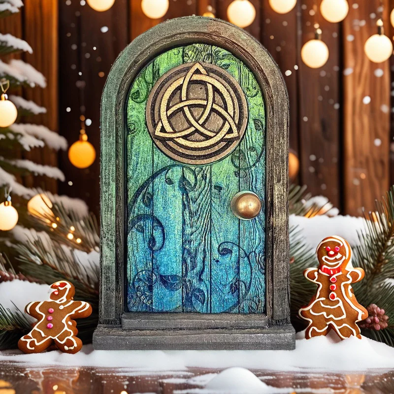 

New Saint Patrick's Day Fairy Small Wooden Door Crafts Outdoor Courtyard Garden Decoration Desktop Ornament Children's Gift