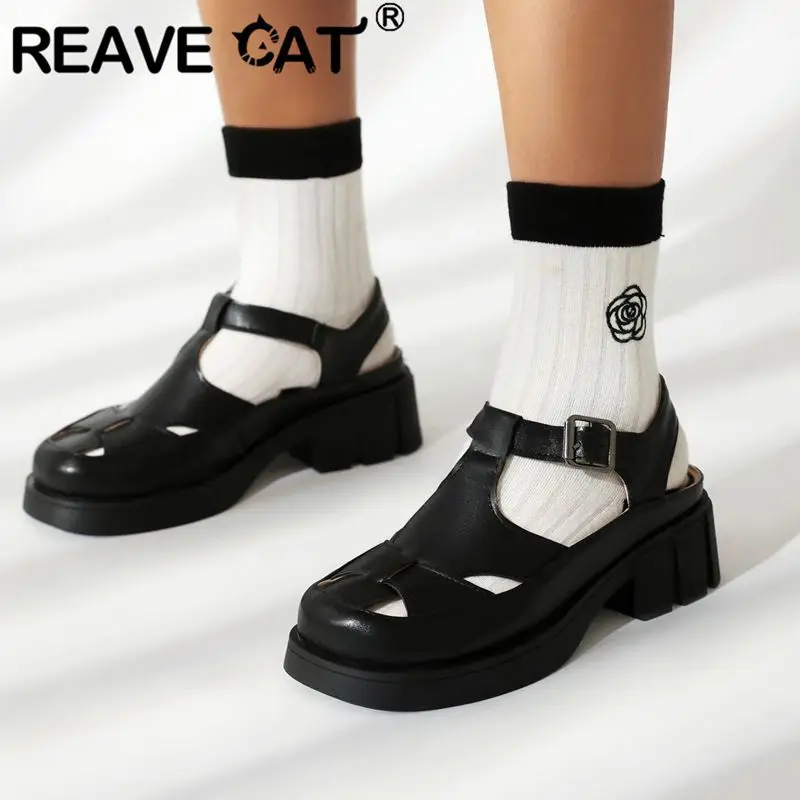 

Женские повседневные туфли REAVE CAT для студенток, с круглым носком, на массивном каблуке 4,5 см, с Т-образным ремешком и пряжкой, большие размеры 42, 43, летние