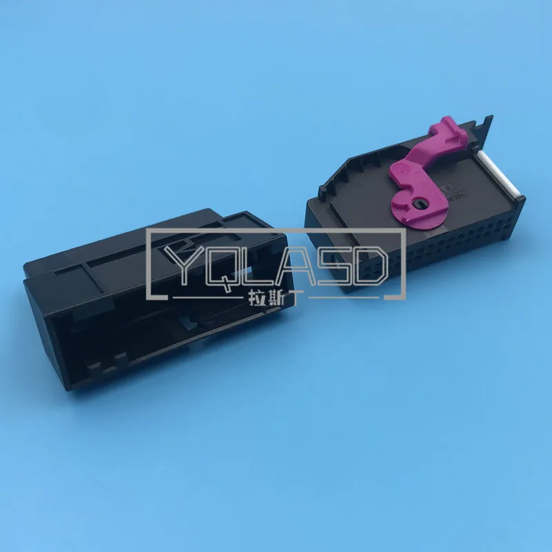 1 Set 32 Way Auto Central Control Instrument Electrical Wiring Harness Connector AC Assembly 1719057-3 2050723-3 Car Socket
