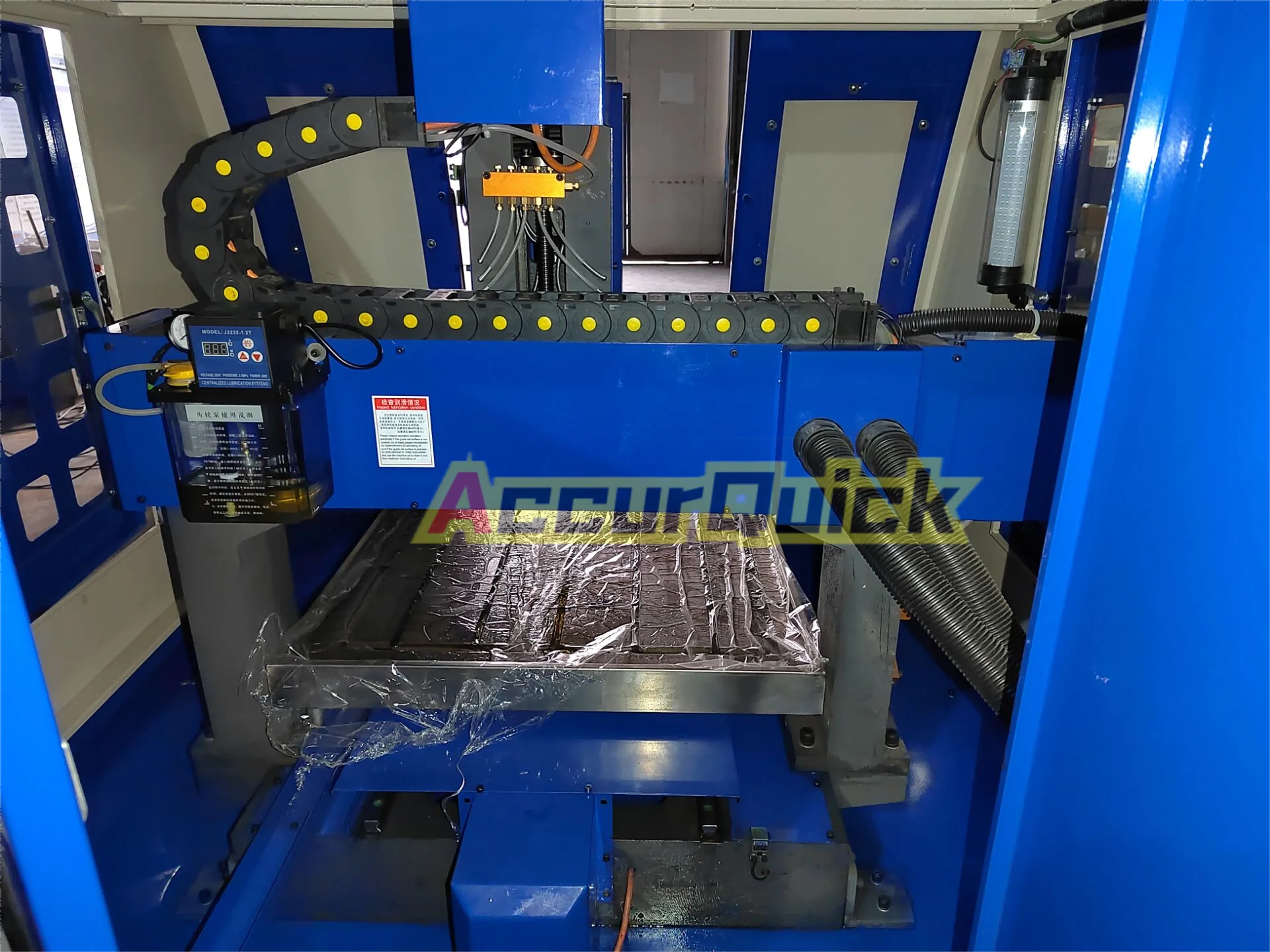 

600mm*600mm CNC Engraving Machine with 3000W Water Cooling Spindle