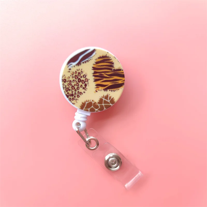 Schmetterling einziehbarer Ausweishalter Reel Clip Leopardenmuster Krankenschwester Ausstellungskartenhalter Frau Arzt Ausweis Kette Clips – Detail 38