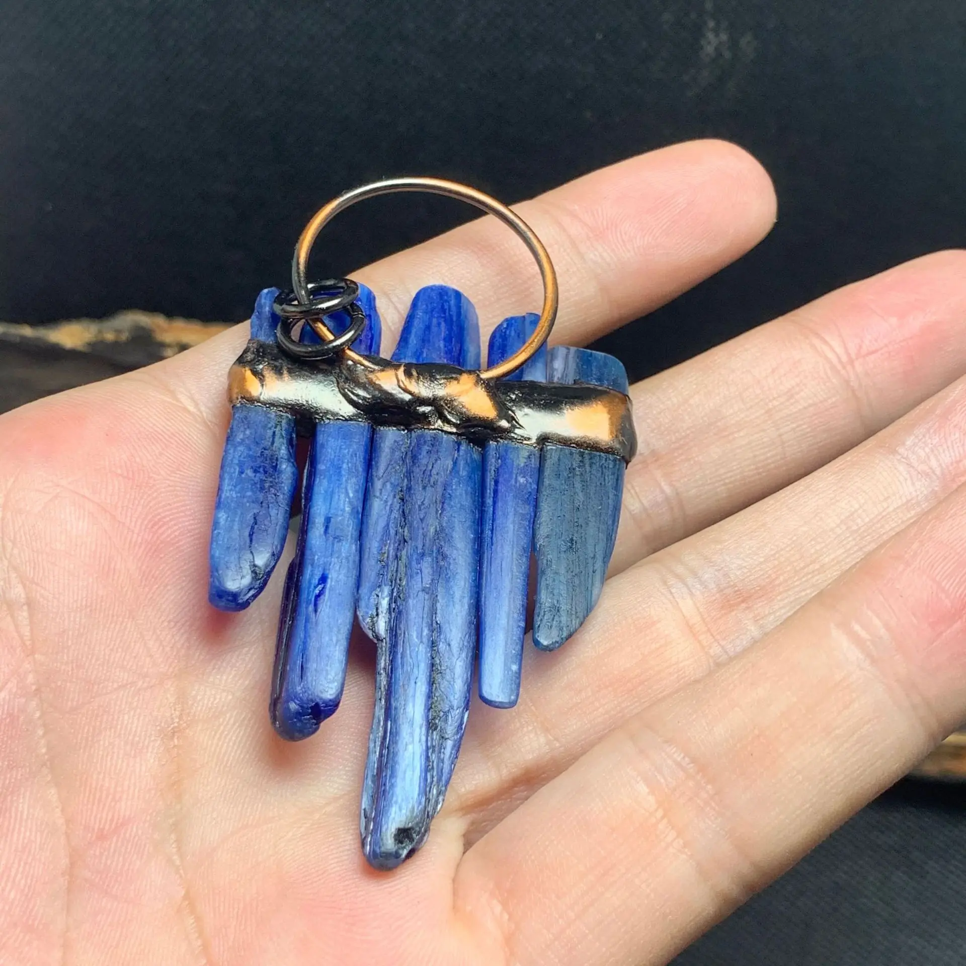 Natural Kyanite Vintage Pendant Reiki Stone Antique Bronze Necklace Healing Crystal Irregular Charms for Jewelry DIY Accessories