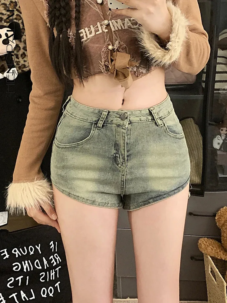 SHENGPALAE Vintage Denim Shorts For Women Irregular Hem Niche Design High Waist Fashion Jeans 2025 Spring New Female 5G313