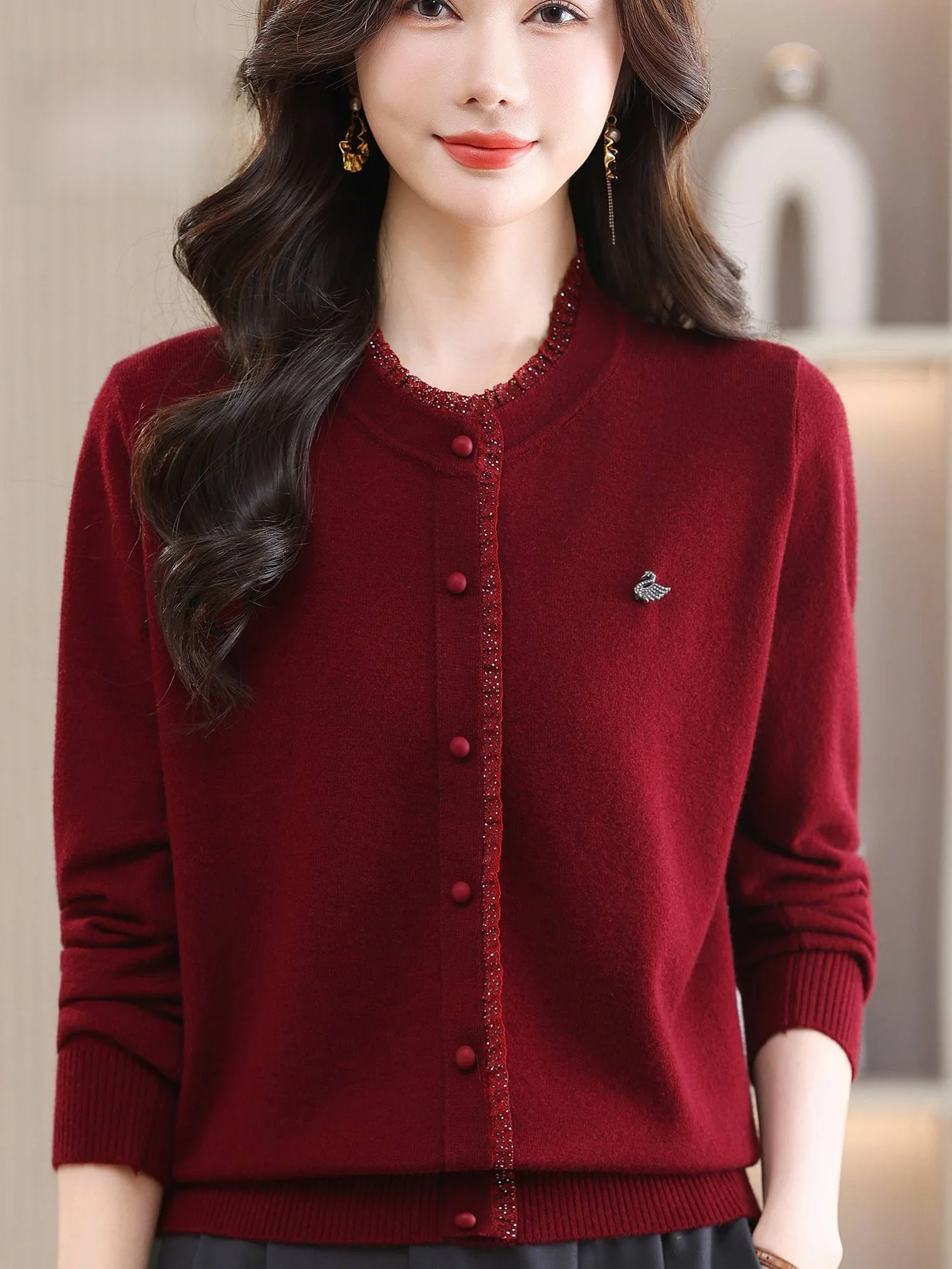 

Spring Autumn New Style Lace Trim round Neck Knitted Sweater Women's Mid-aged Mom Fashion Youthful Light Weight Top