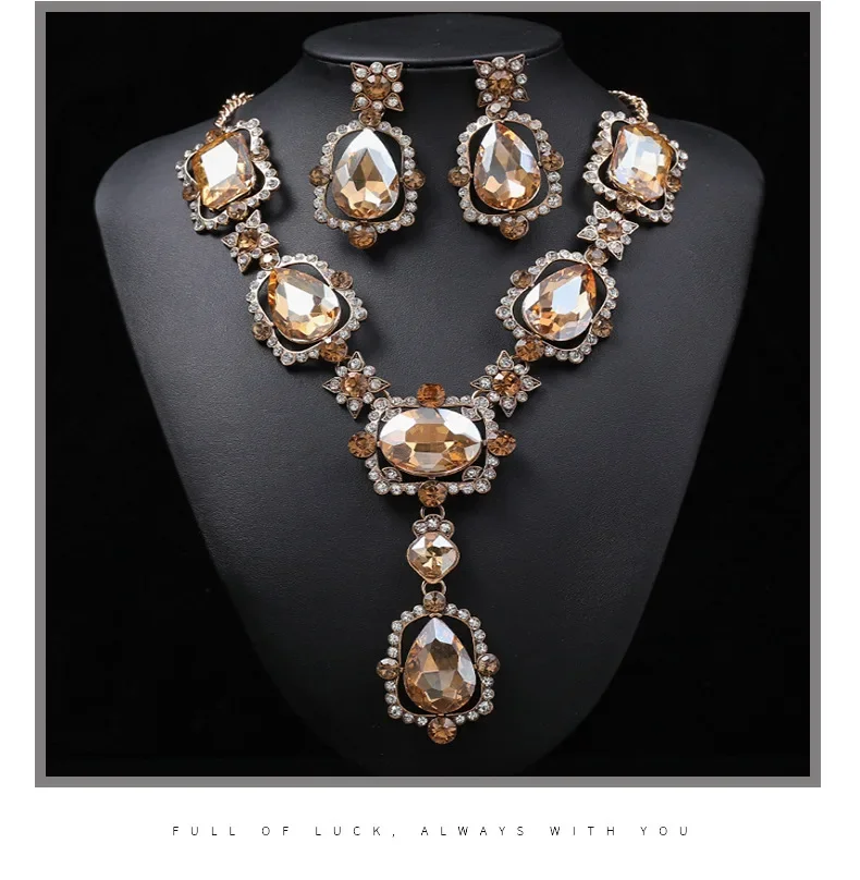 Vintage Necklace Set Oversized Statement Stylish Women\'s Alloy Set With Gemstones