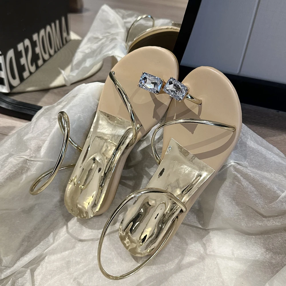 

Женские сандалии золотого и серебряного цвета, новинка лета 2024, сандалии на танкетке с ремешком на щиколотке, женская модная элегантная пляжная женская обувь, женская обувь