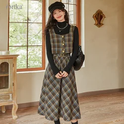 ARTKA 2023 Winter New Women Woolen Suits Vintage Plaid Short Wool Tank 2 Piece Set Elastic High Waist A-Line Skirt Set TZ92035D