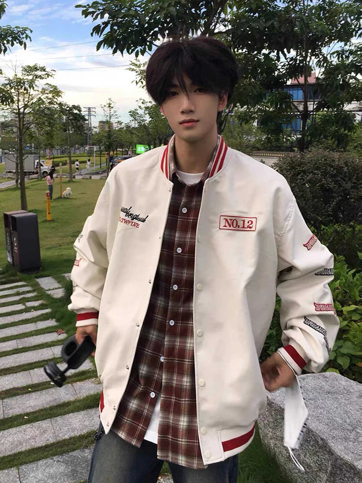 

Мужская кожаная куртка-бомбер American Sle Color Block: весенне-осенняя, свободного кроя, в мотоциклетном стиле, с контрастными вставками