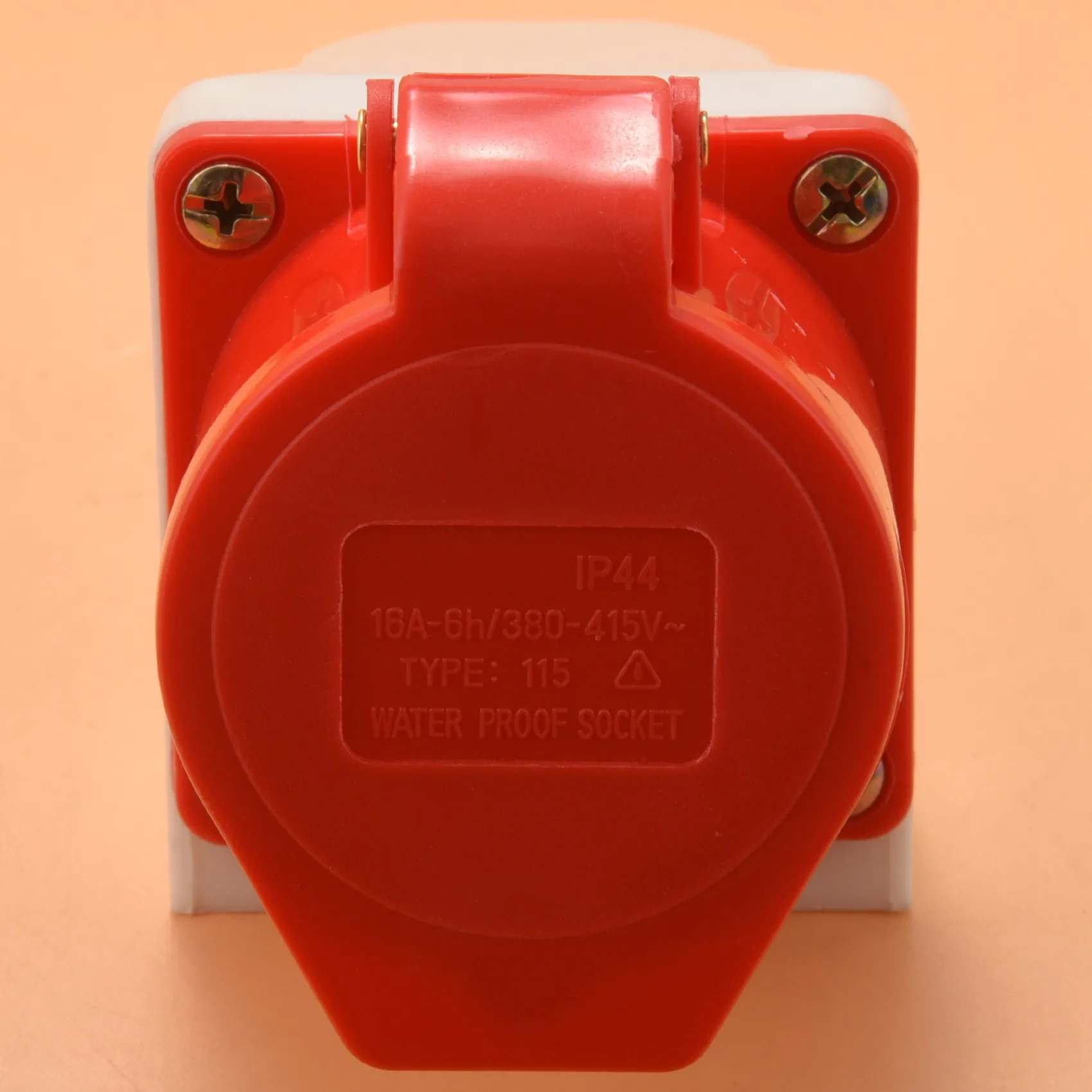 

ABUG-16 А, 5-контактная вилка и розетка, защищенная от атмосферных воздействий, IP44, 3 фазы, 380-415 В, 3P + N + земля, 16 А