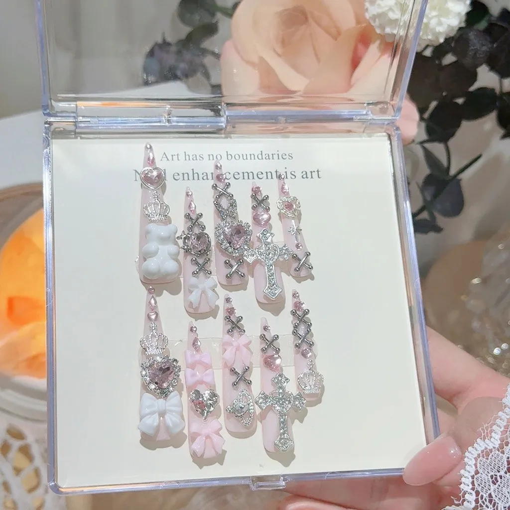 Y2K الوردي جيراي كي لطيف طويل اليدوية اضغط على الأظافر شيبويا جيارو القوس القلب الصليب الماس خنجر الأظافر وهمية تاج مسمار الفن