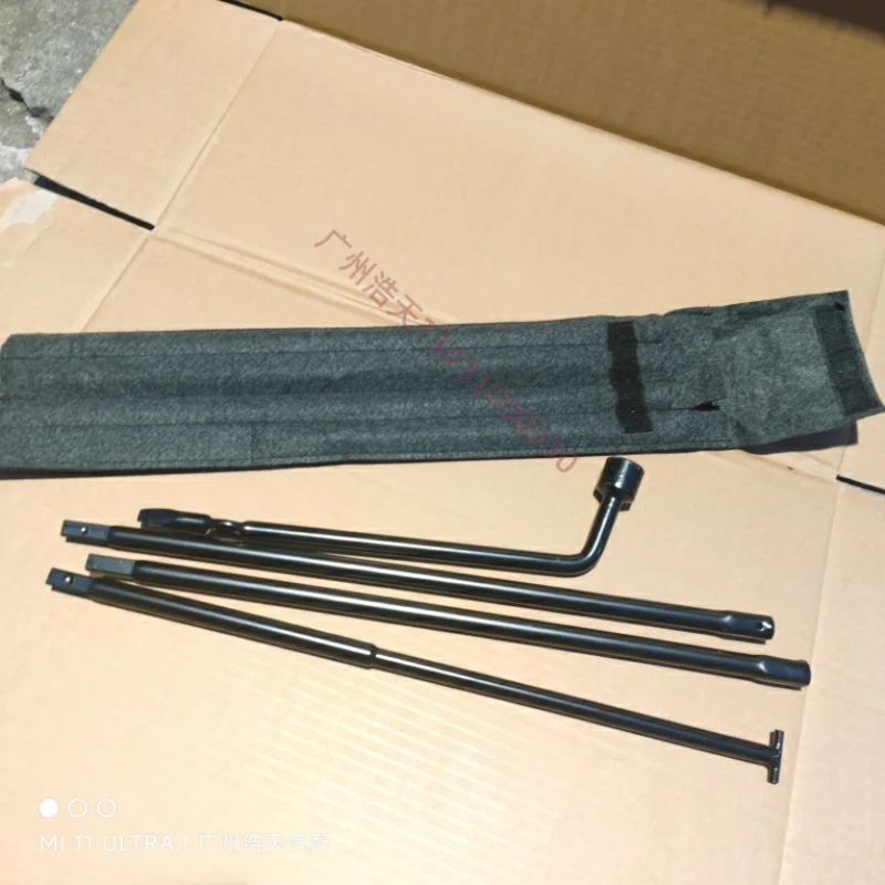 For Nissan Navara H60 Tire Socket Spare Tire Handle Dedicated Tire Removal Tool