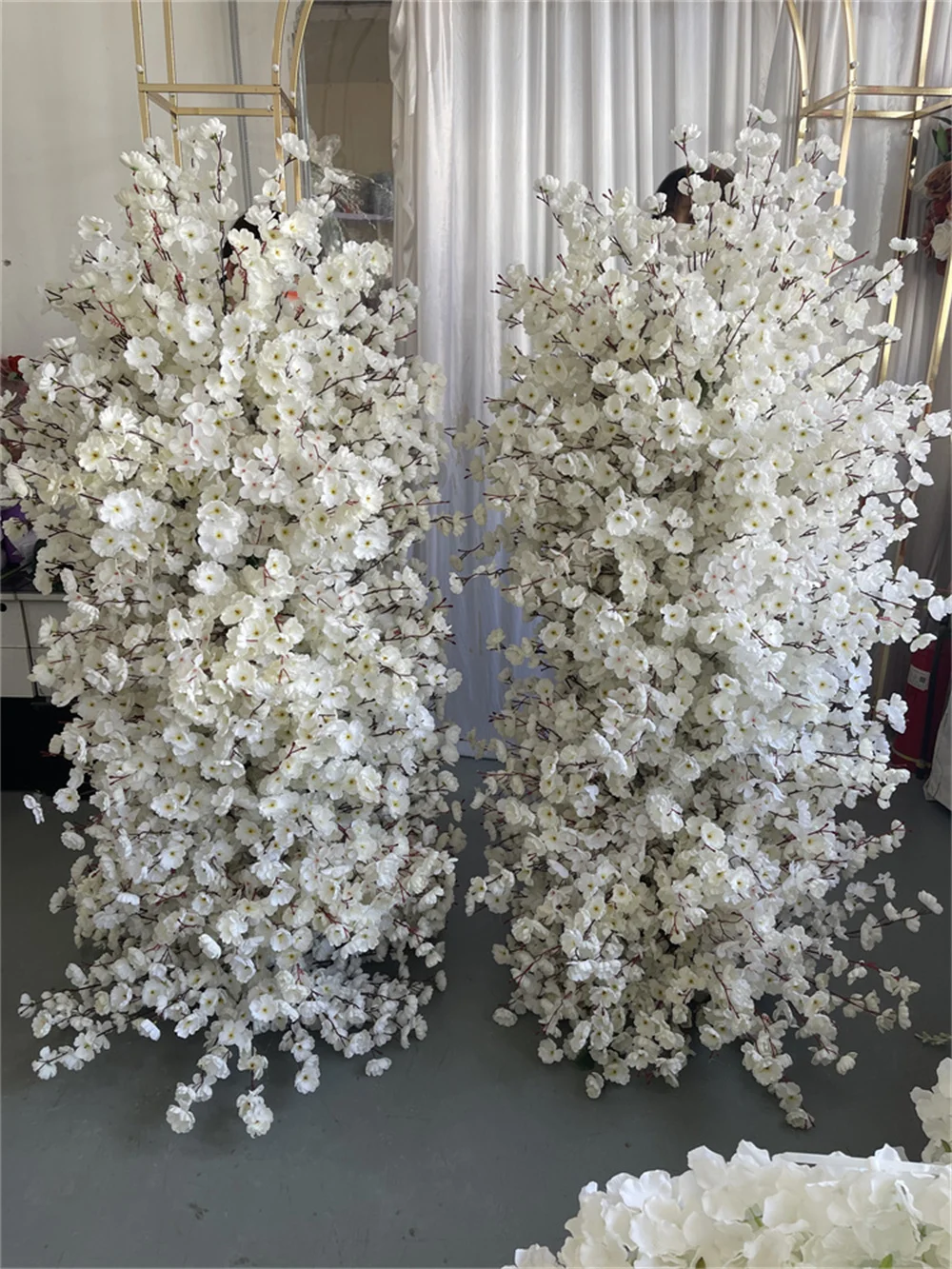 Wholesale White Cherry Blossom Flower Arch for Wedding Event Entrance Backdrop Decor