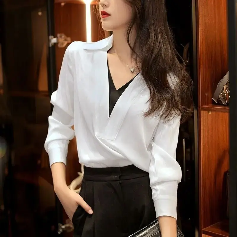 Fashion Fake Two Pieces Patchwork V Neck Blouse Spring Autumn New Long Sleeve Contrast Elegant Shirt Tops Vintage Women Clothing