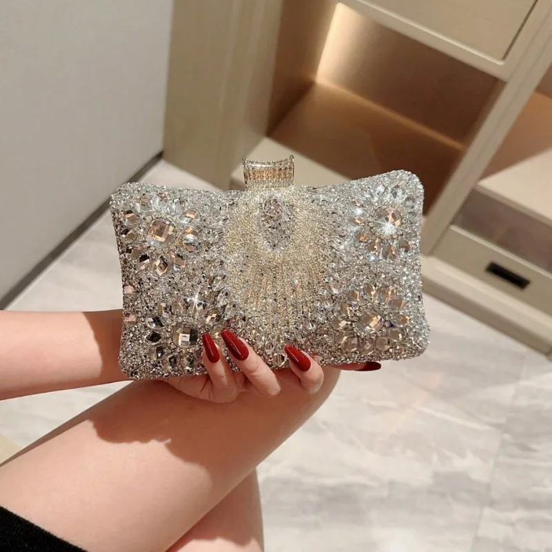

2026 New Diamond-encrusted High-end Cheongsam Handbag Dinner Bag Rhinestone Clutch Bag Dress Bag Women's Chain Banquet Handbags