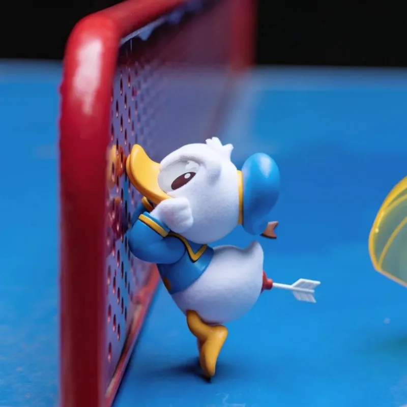 Boîte aveugle Disney Donald Duck Daisy Club, poupée mignonne, figurine tendance, cadeau, ornements périphériques de bureau