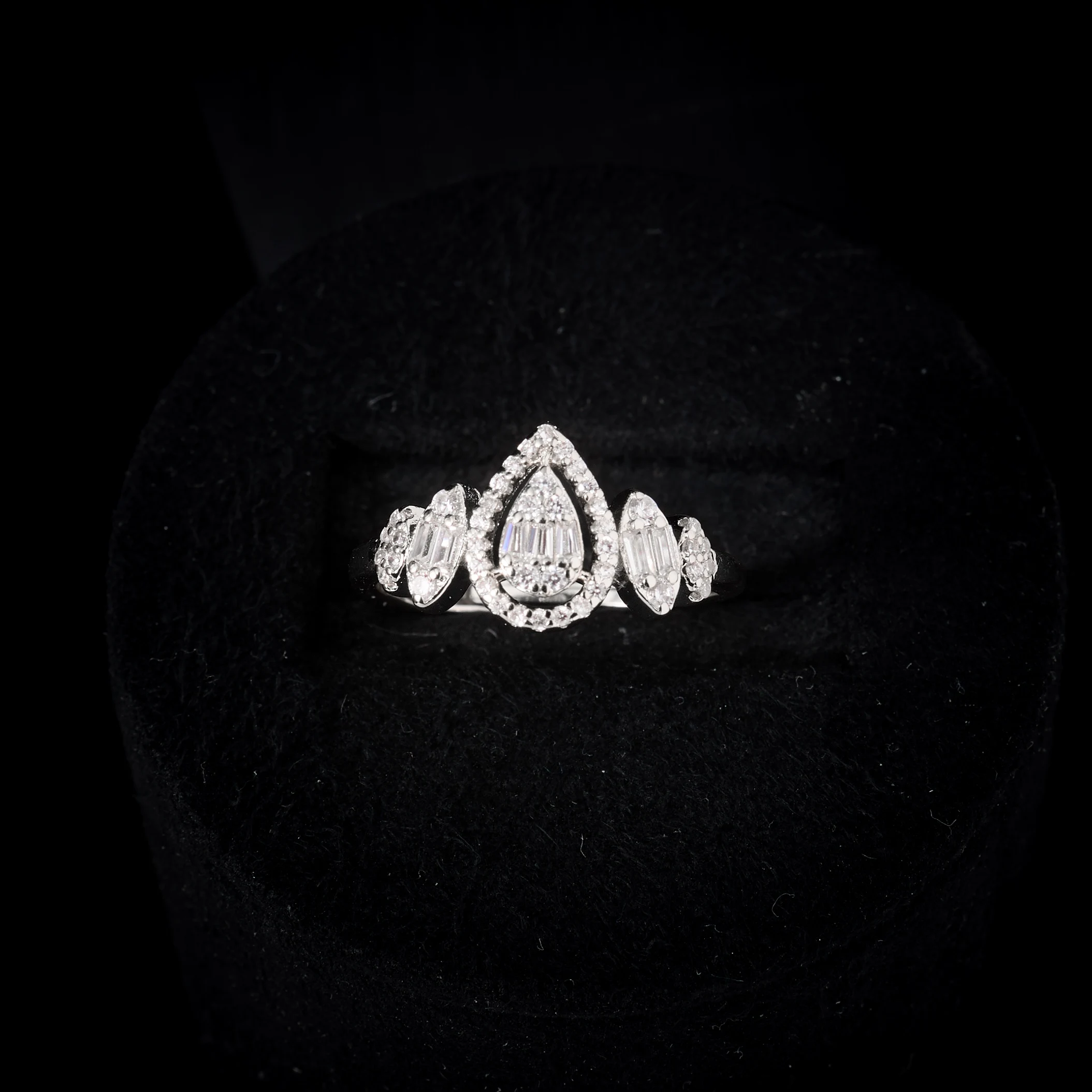250424 Bridal Cubic Zirconia Jewelry Set  Sparkling Wedding Necklace Set Elegant Silver Plated Bridesmaid Gift Dubai Pa